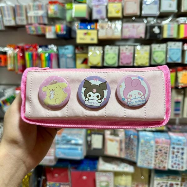 مقلمة كبيرة 2 سوستة بادج Kuromi